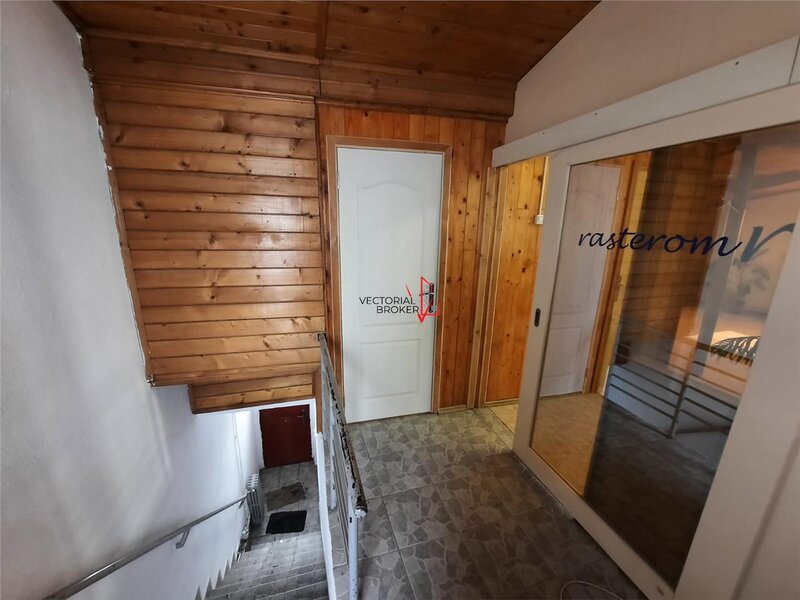 Fundeni, garsoniera de 58 mp la etajul unei vile.